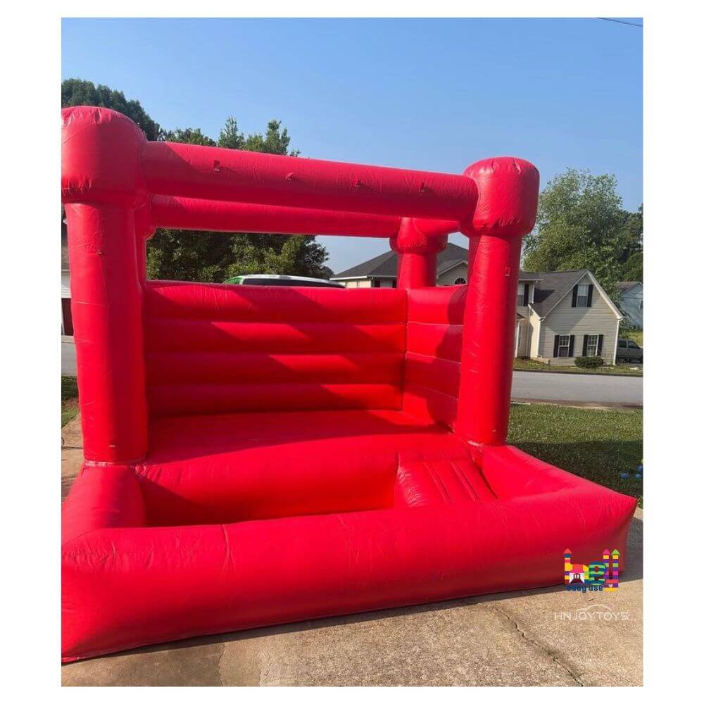 outdoor inflatable bounce house
