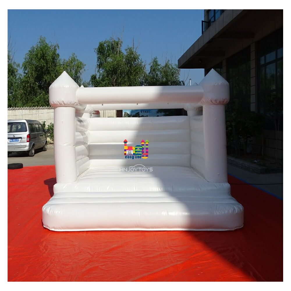 wedding white bouncy castle