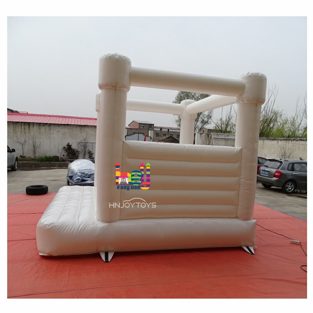 factory price hot selling jumping inflatable bounce house/bouncy